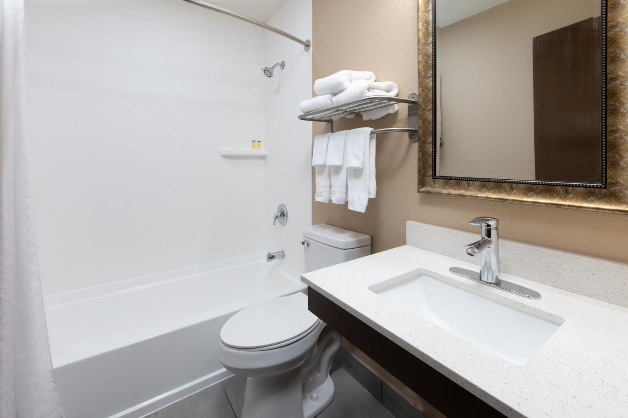 ซูเปอร์ 8 บาย วินด์แฮม ซัมเมอร์สวิลล์ Hotel ภายนอก รูปภาพ